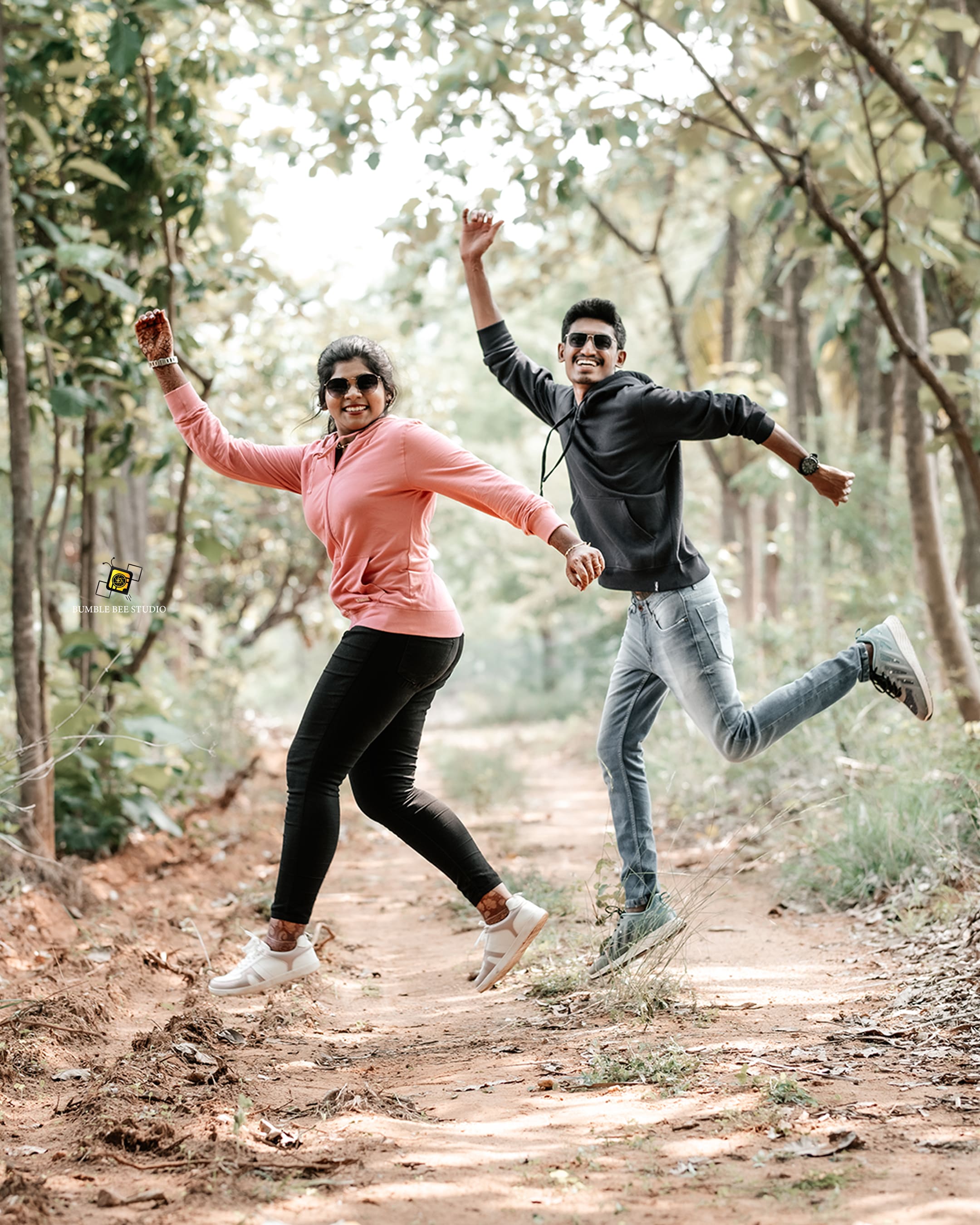 Couple outdoor photoshoot